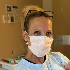 Meet your Posher, Lisa